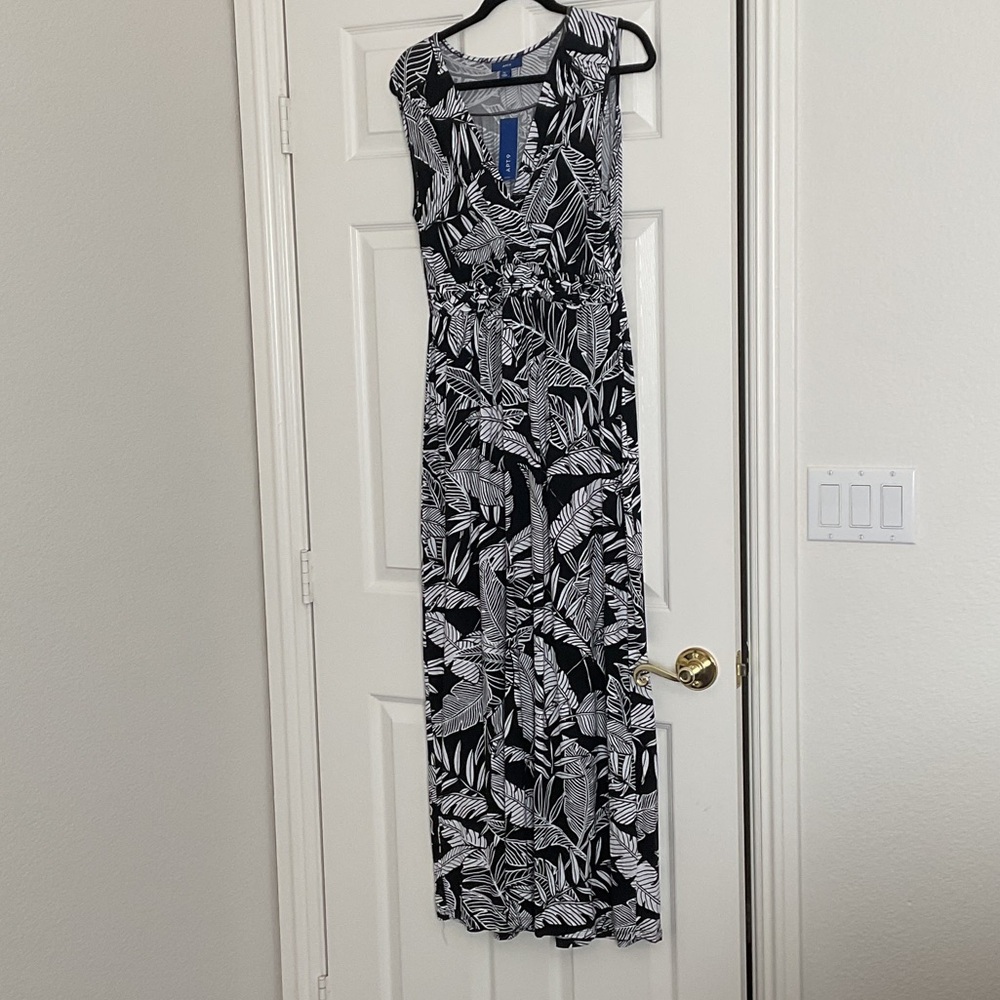 Apt. 9 Black & White Tropical Leaf Maxi Dress